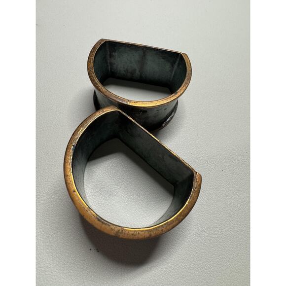 Vintage Brass Copper Napkin Rings Etched Figures Set 2 Aztec Motif Patina Decor - Picture 8 of 9